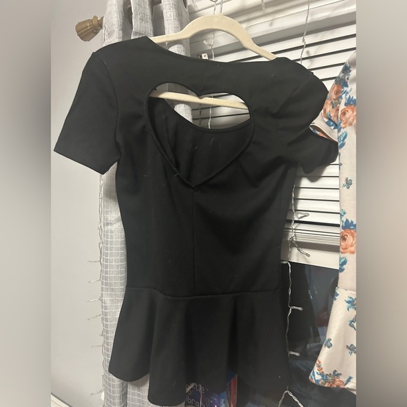 Set of two Kirra pac sun heart cutout peplum tops - Picture 4 of 5